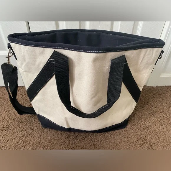 Insulated canvas cooler, new without tags - Picture 1 of 3